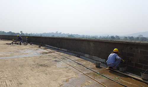 LOCA防水卷材濕鋪施工節點—女兒墻